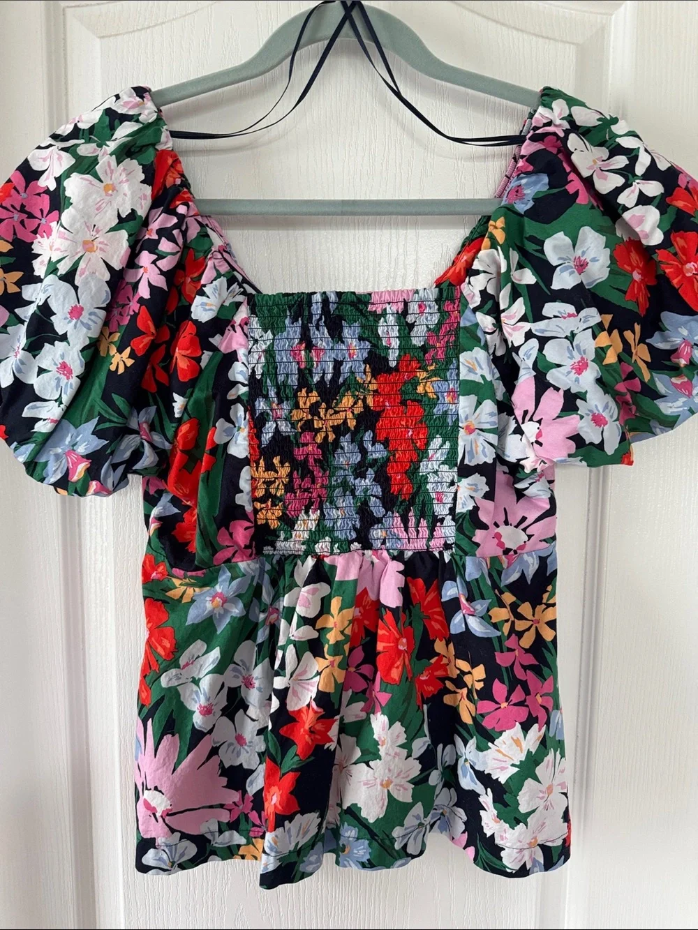 Old Navy Black Floral Puff-Sleeve Scoop Neck Blouse